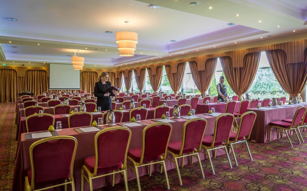 Отель The Inn at Dromoland Newmarket on Fergus